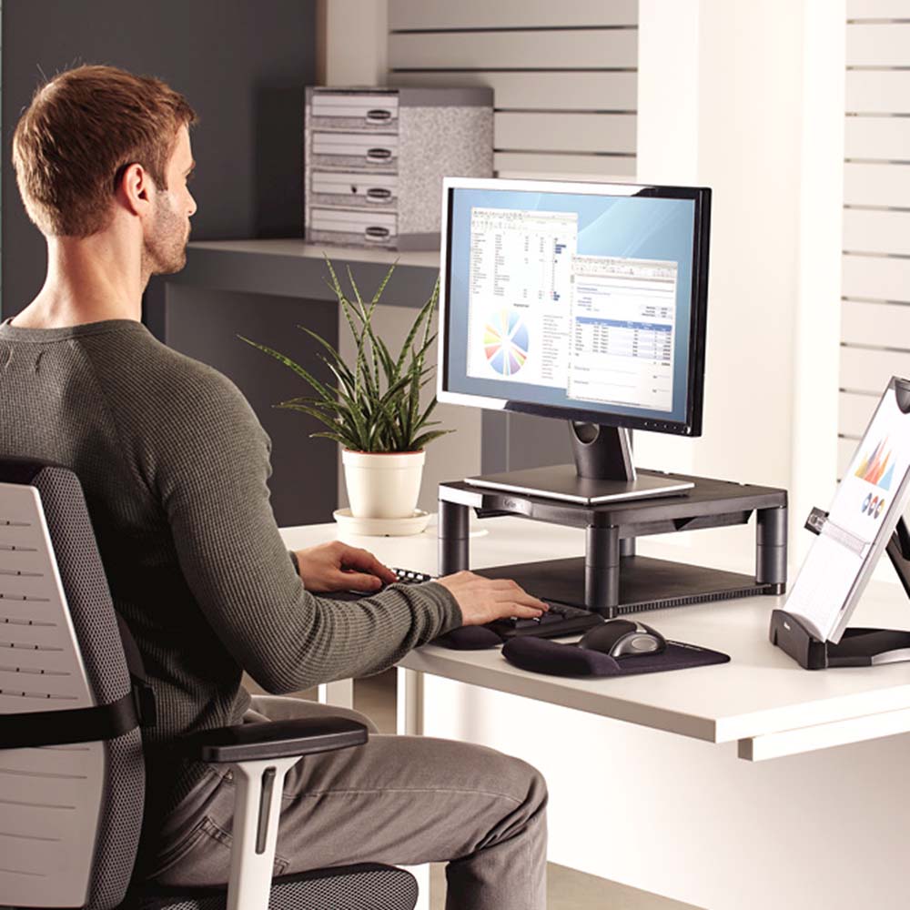 monitor setup for home office nz