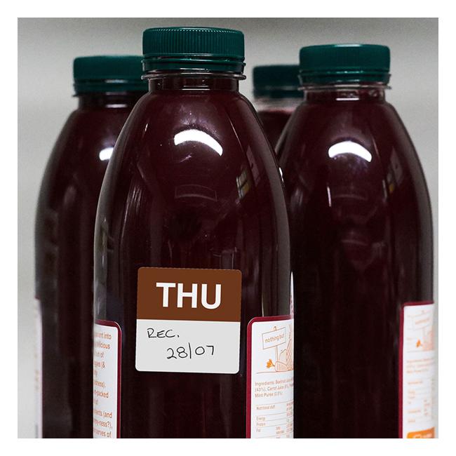 Avery Labels Thursday Square Day 40x40mm Brown White 500 Roll-Officecentre